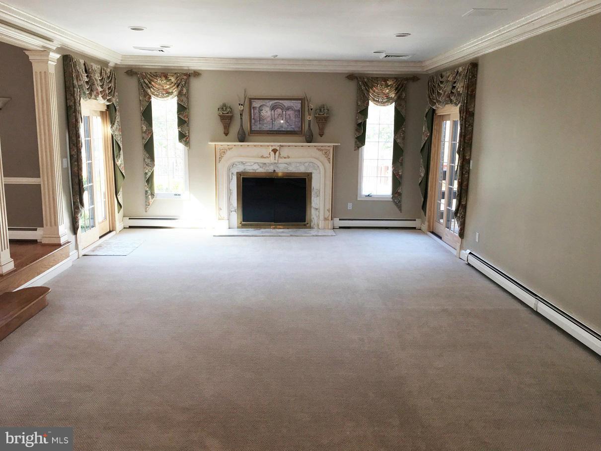 HARBOR HILLS - Residential