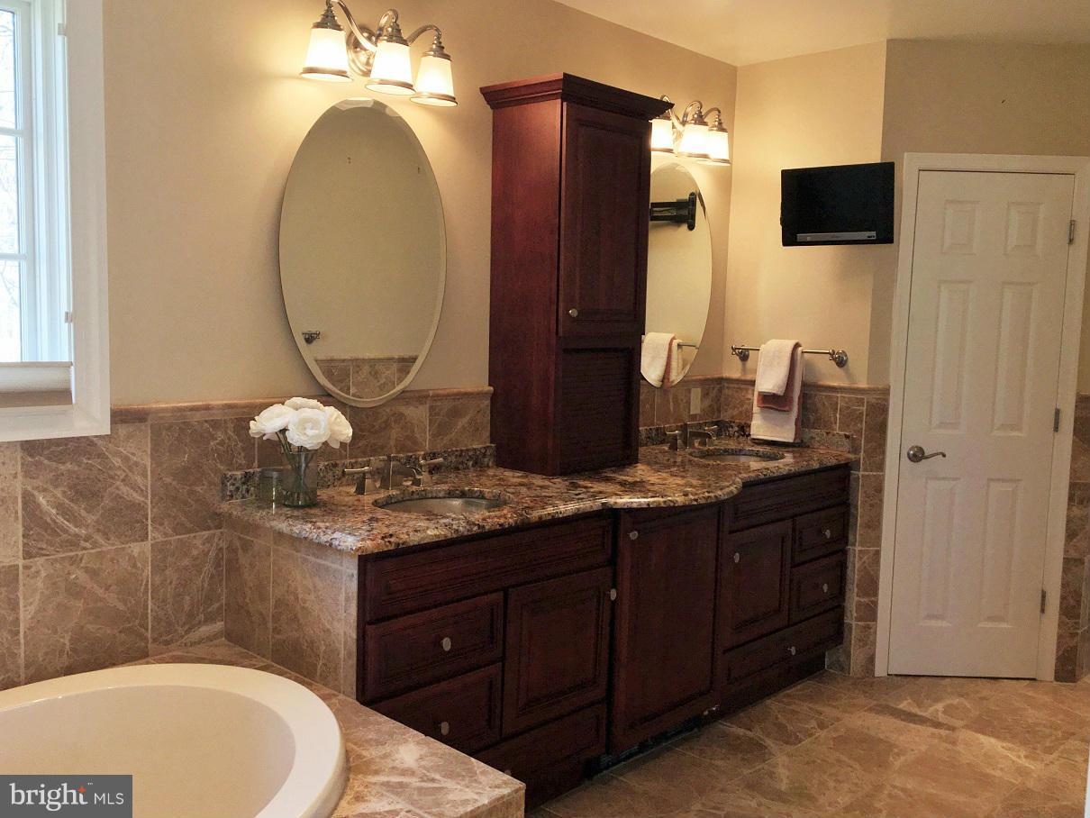 HARBOR HILLS - Residential