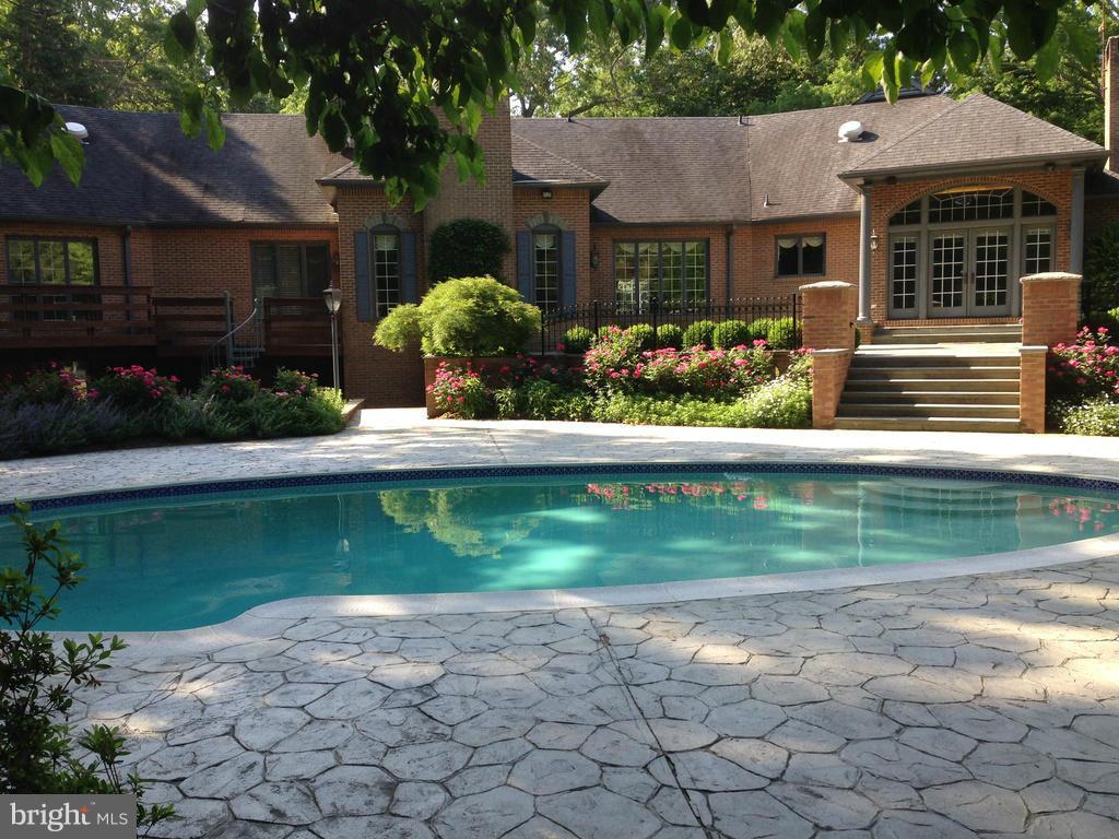 HARBOR HILLS - Residential