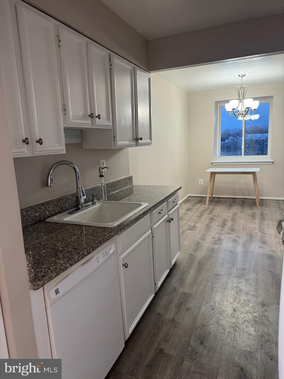 TREEBROOKE CONDOMINIUM - Residential Lease