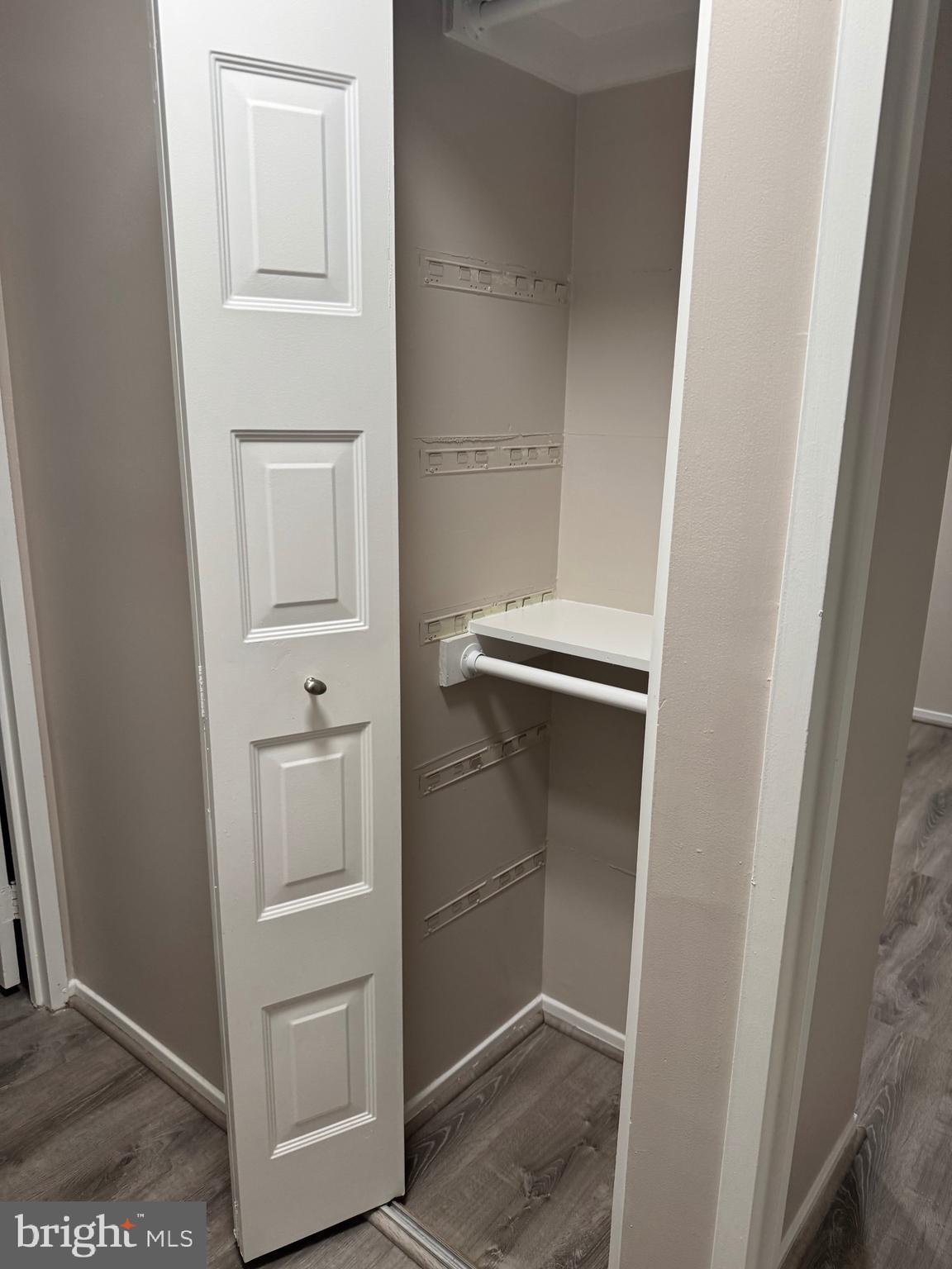 TREEBROOKE CONDOMINIUM - Residential Lease