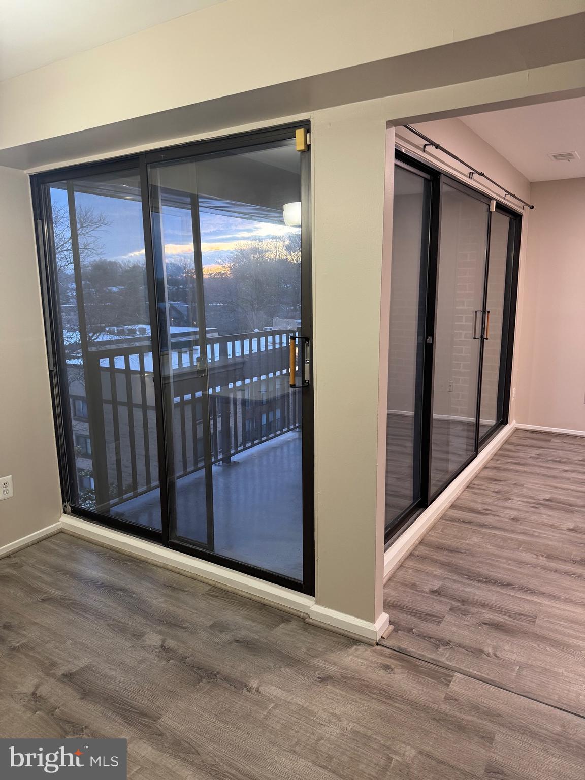 TREEBROOKE CONDOMINIUM - Residential Lease