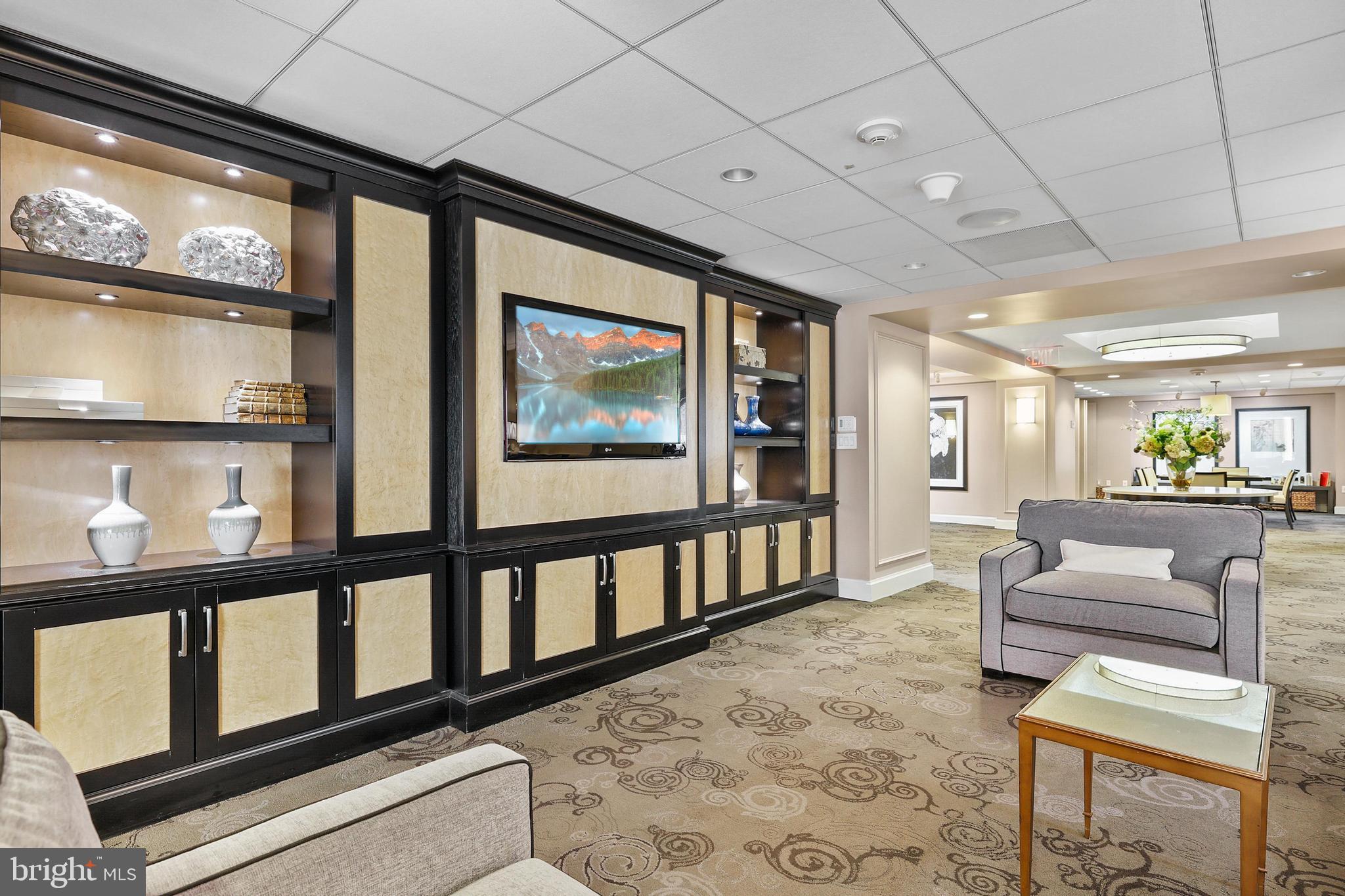 FRIENDSHIP HEIGHTS - Residential