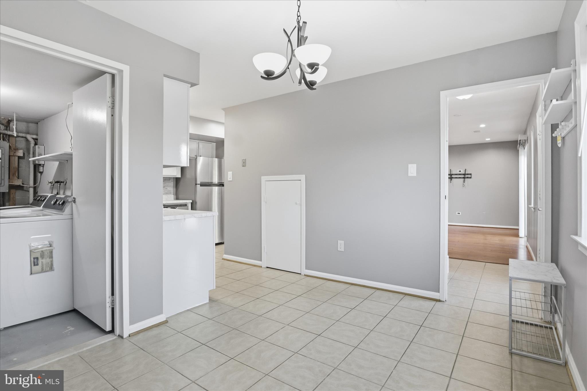 TERRACE TOWNE HOMES OF WOODLAWN - Residential Lease