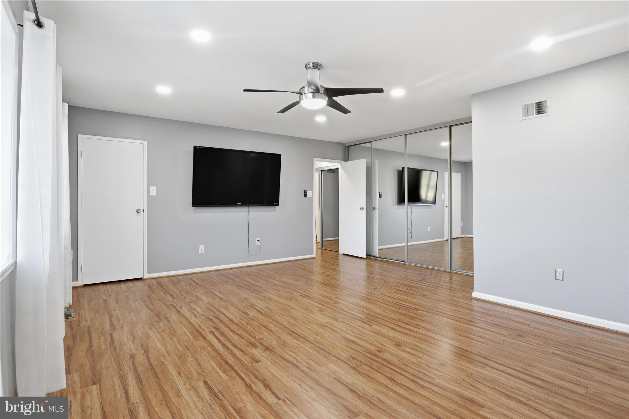 TERRACE TOWNE HOMES OF WOODLAWN - Residential Lease