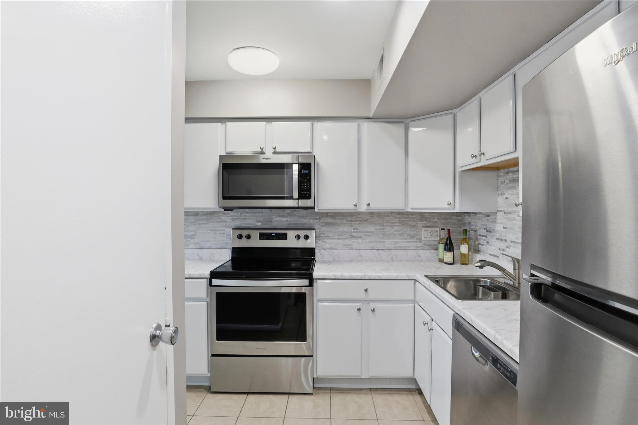 TERRACE TOWNE HOMES OF WOODLAWN - Residential Lease