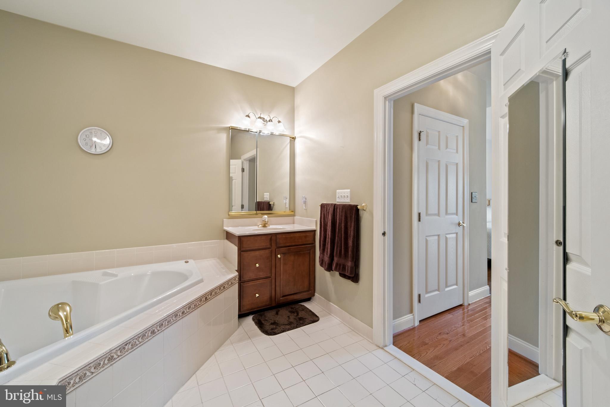 BELMONT LAND BAY - Residential