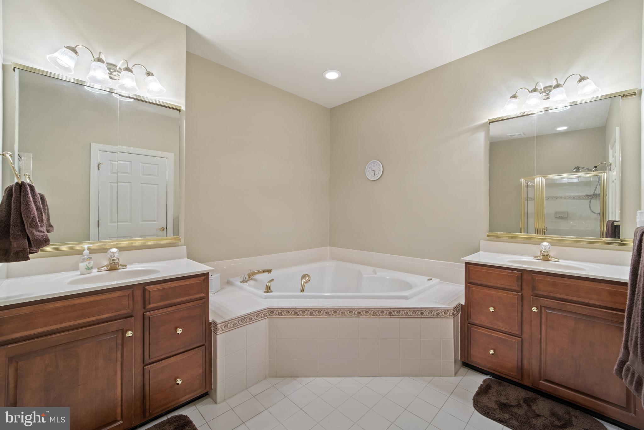 BELMONT LAND BAY - Residential