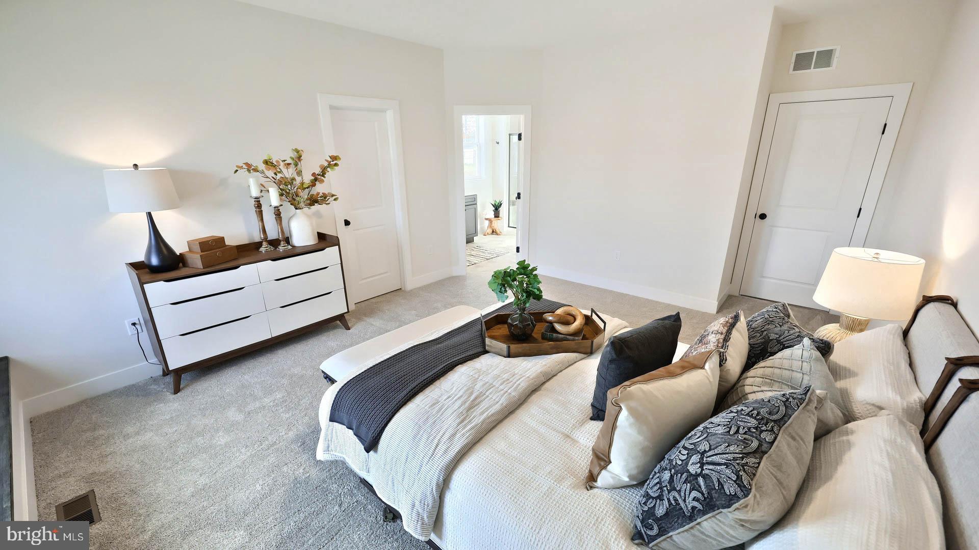 WALTON HILL - Residential