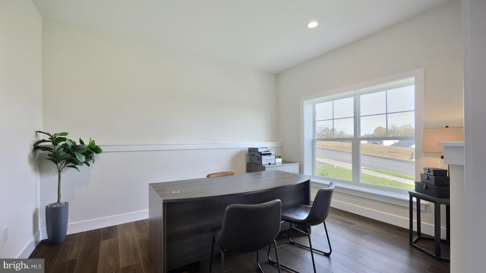 WALTON HILL - Residential