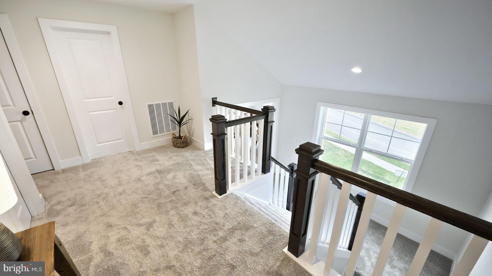 WALTON HILL - Residential