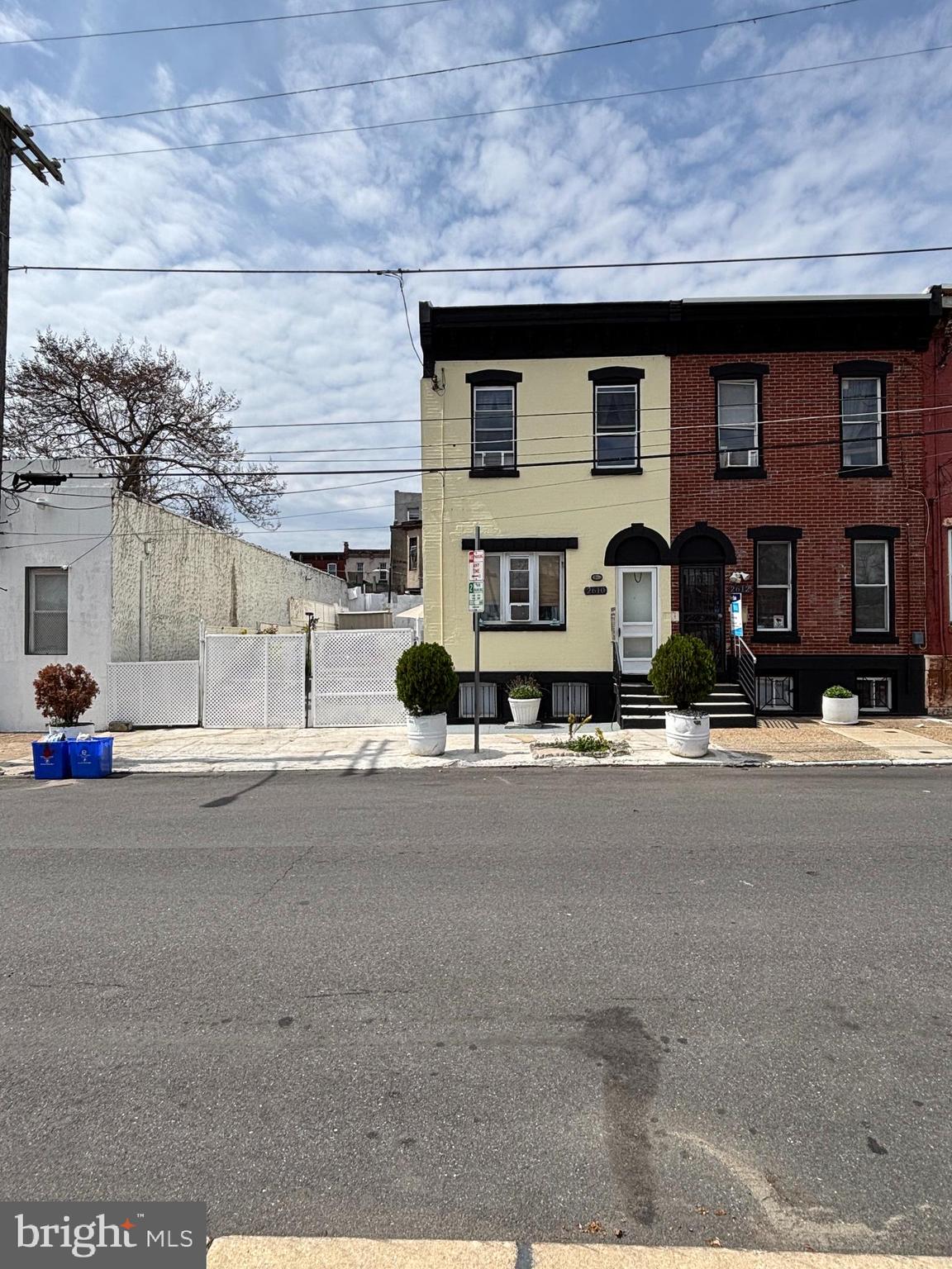 2608-2610 N FAIRHILL STREET