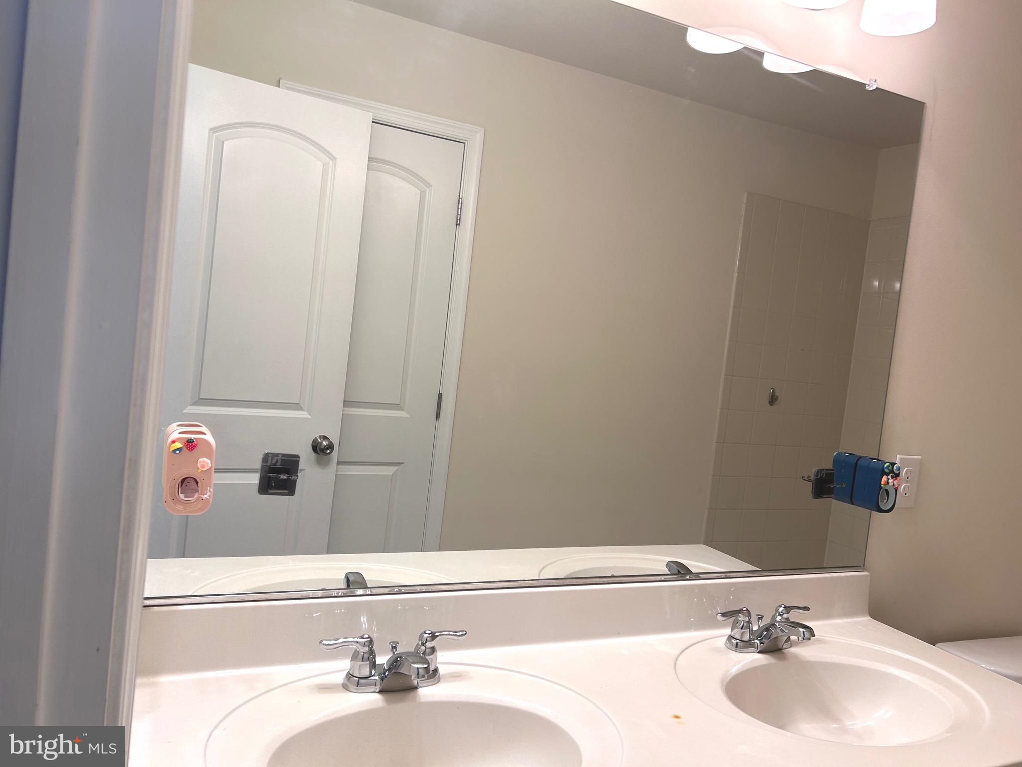 WOODMORE TOWNE CENTRE - Residential