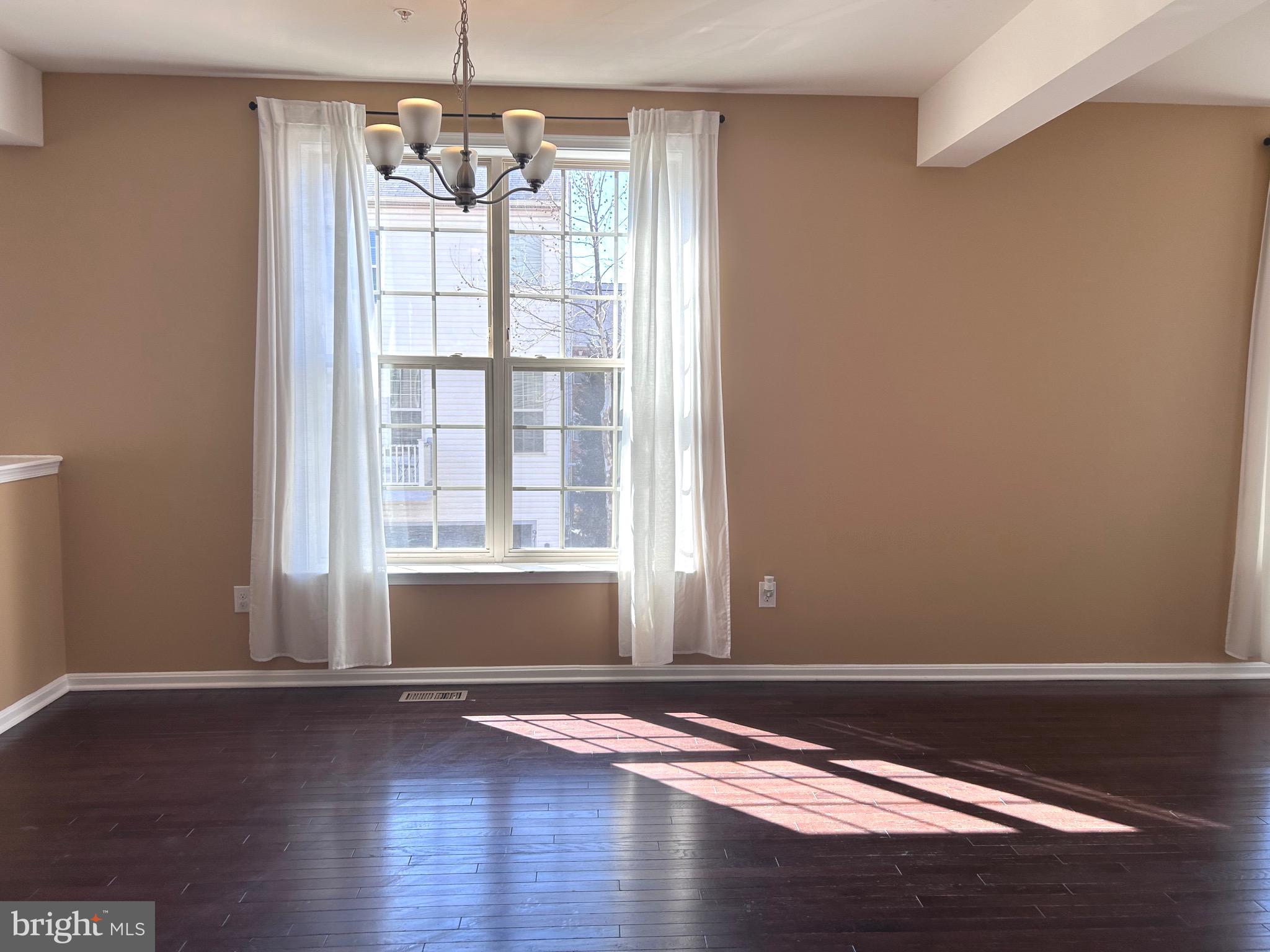 WOODMORE TOWNE CENTRE - Residential