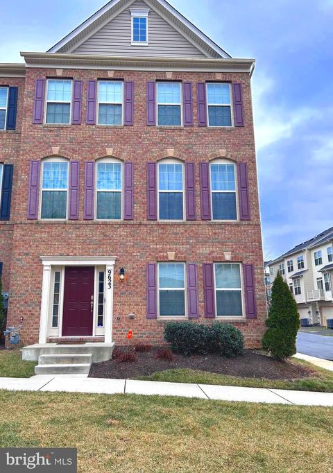Townhouse For Sale - 9623 Smithview Place<br/> LANHAM, MD 20706