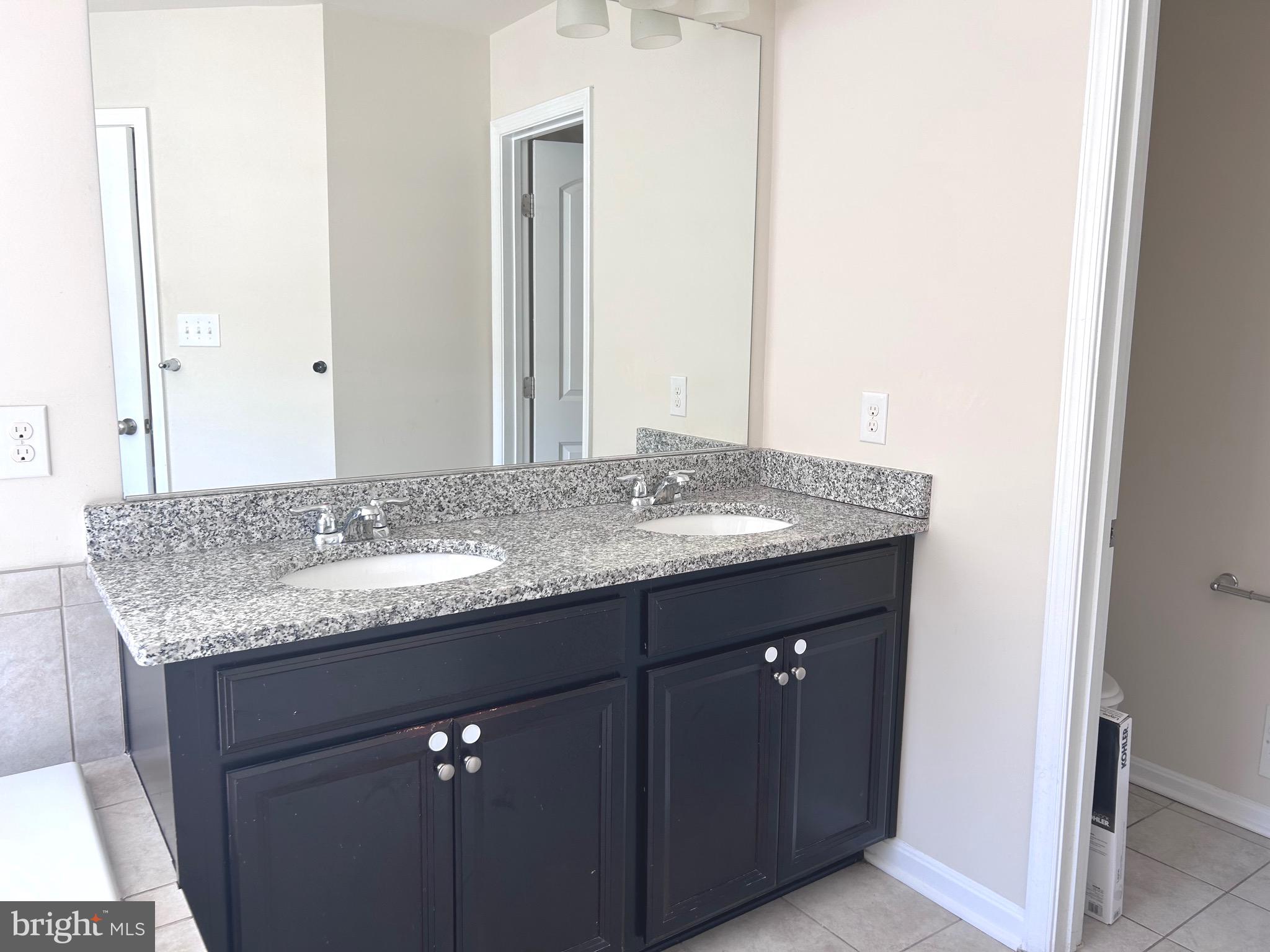 WOODMORE TOWNE CENTRE - Residential