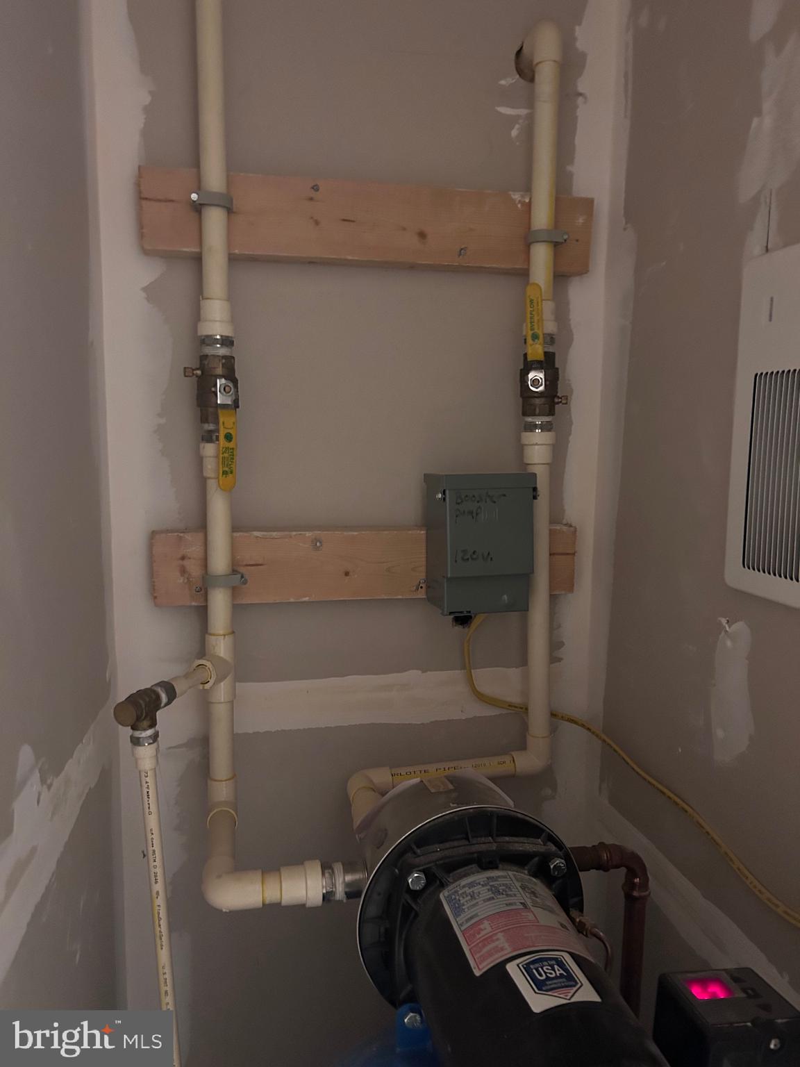 WOODMORE TOWNE CENTRE - Residential