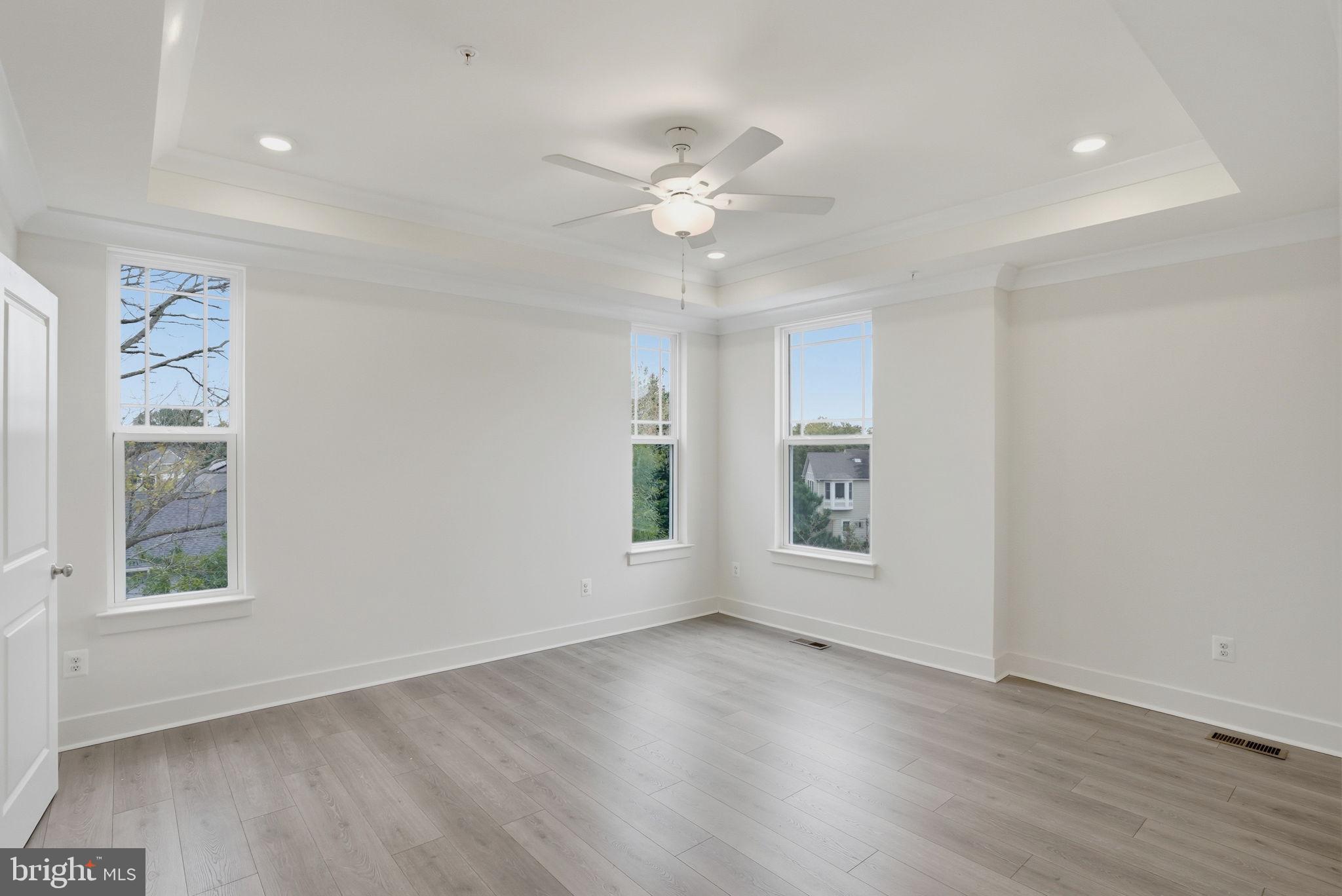 OYSTER HOUSE VILLAGE - Residential