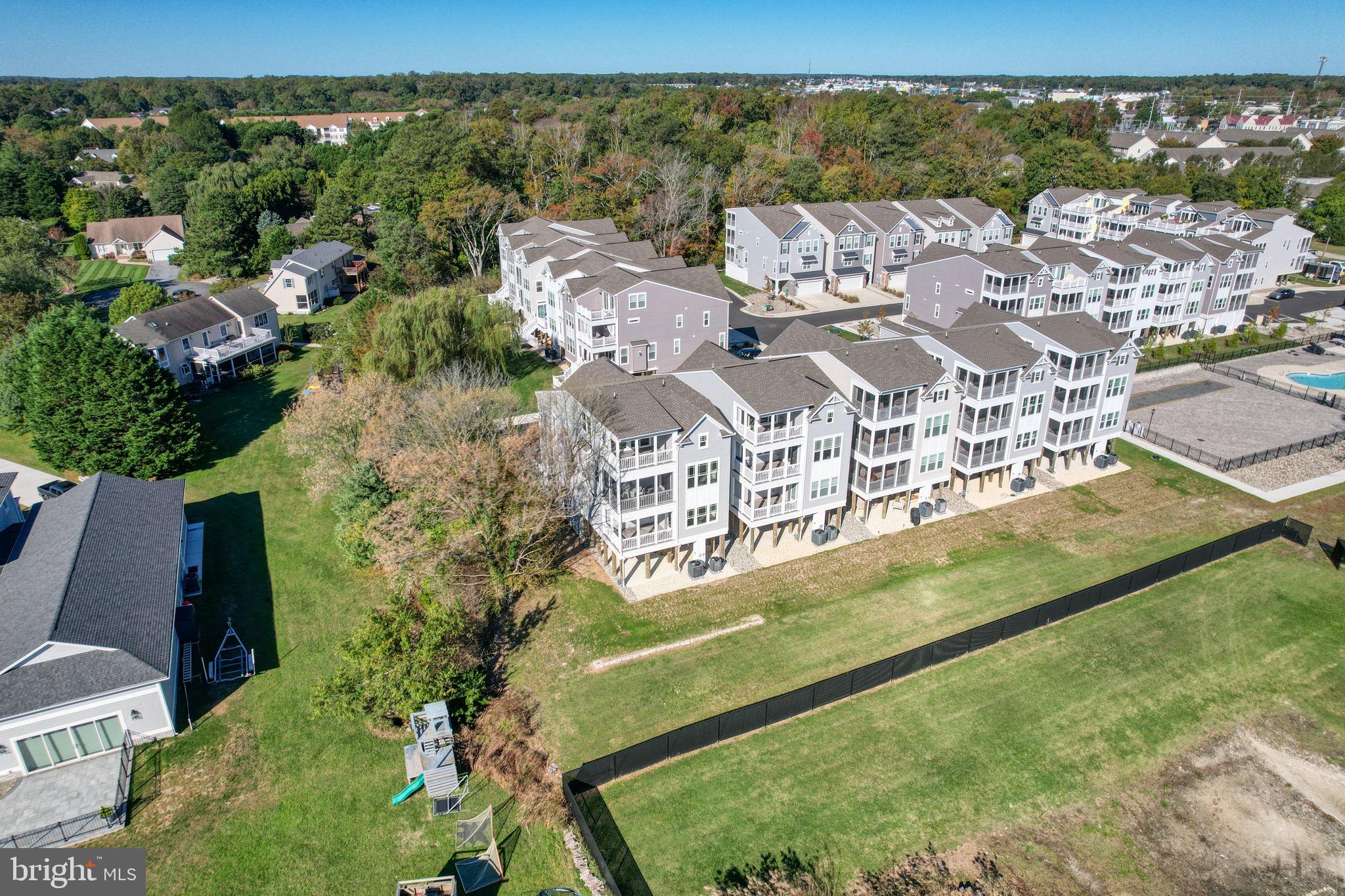 OYSTER HOUSE VILLAGE - Residential