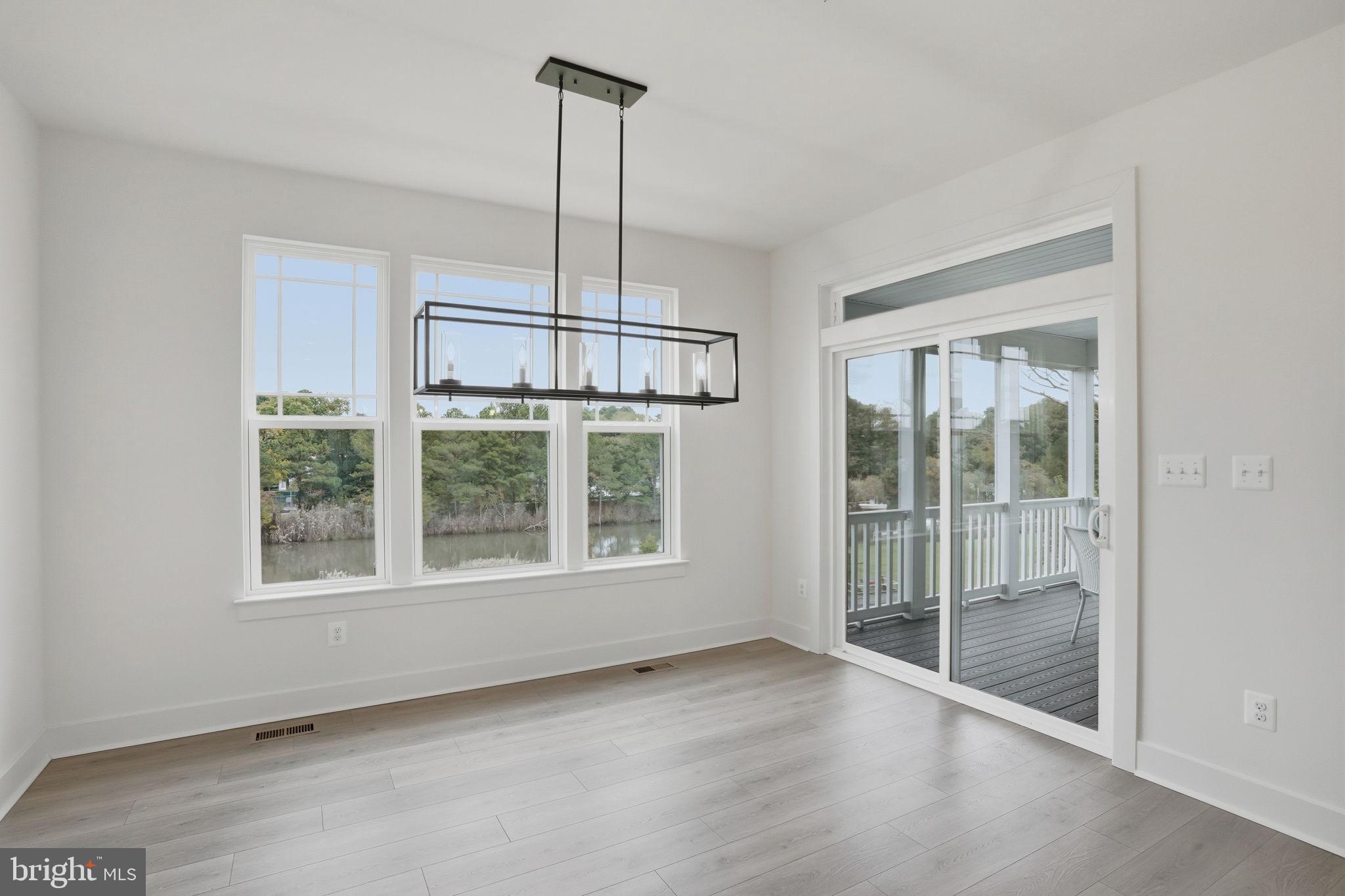 OYSTER HOUSE VILLAGE - Residential