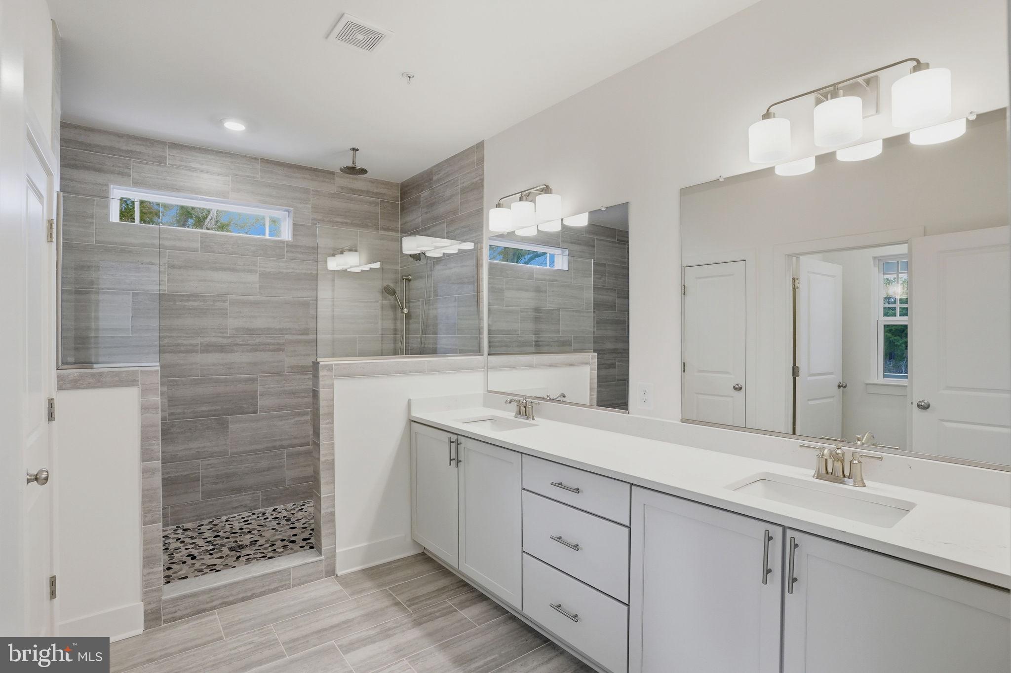 OYSTER HOUSE VILLAGE - Residential