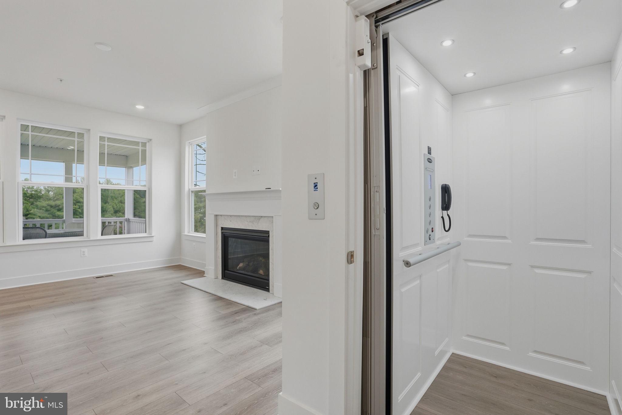 OYSTER HOUSE VILLAGE - Residential