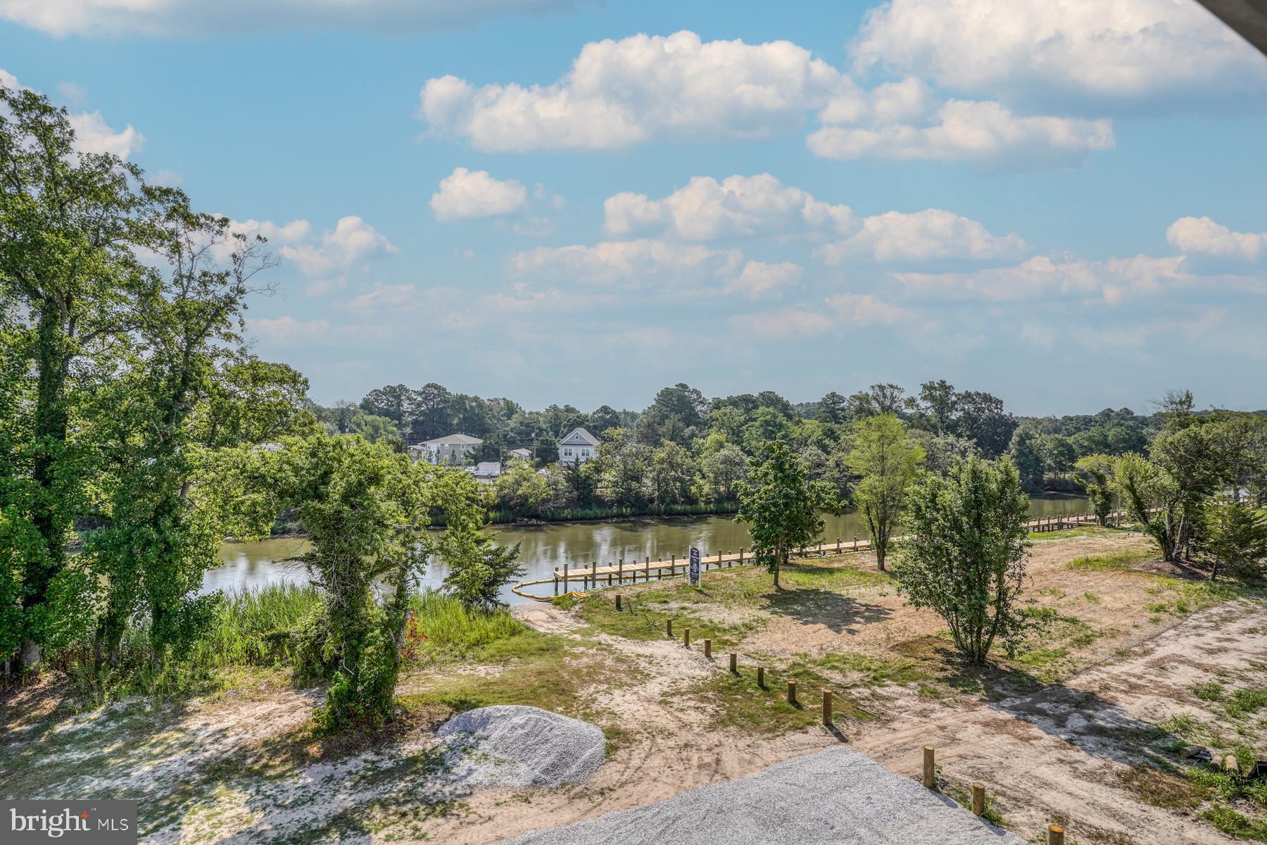 OYSTER HOUSE VILLAGE - Residential