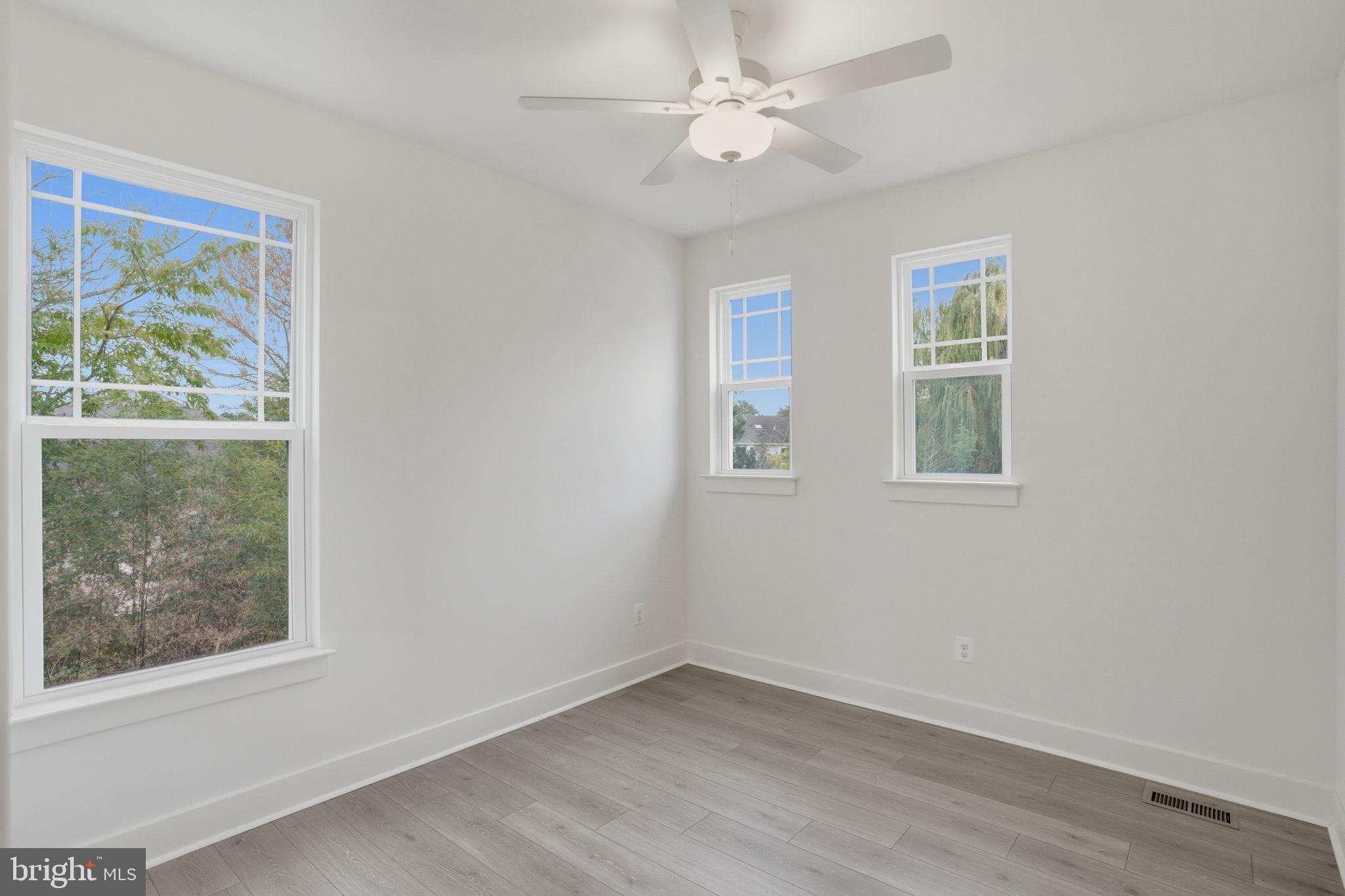 OYSTER HOUSE VILLAGE - Residential