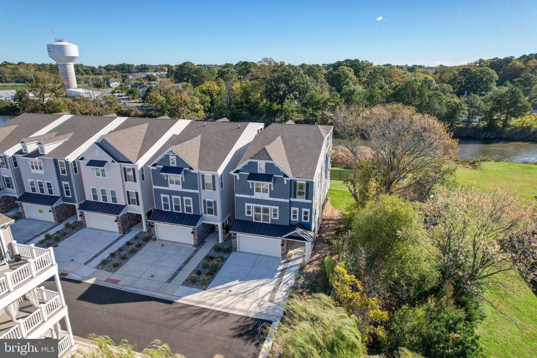 OYSTER HOUSE VILLAGE - Residential