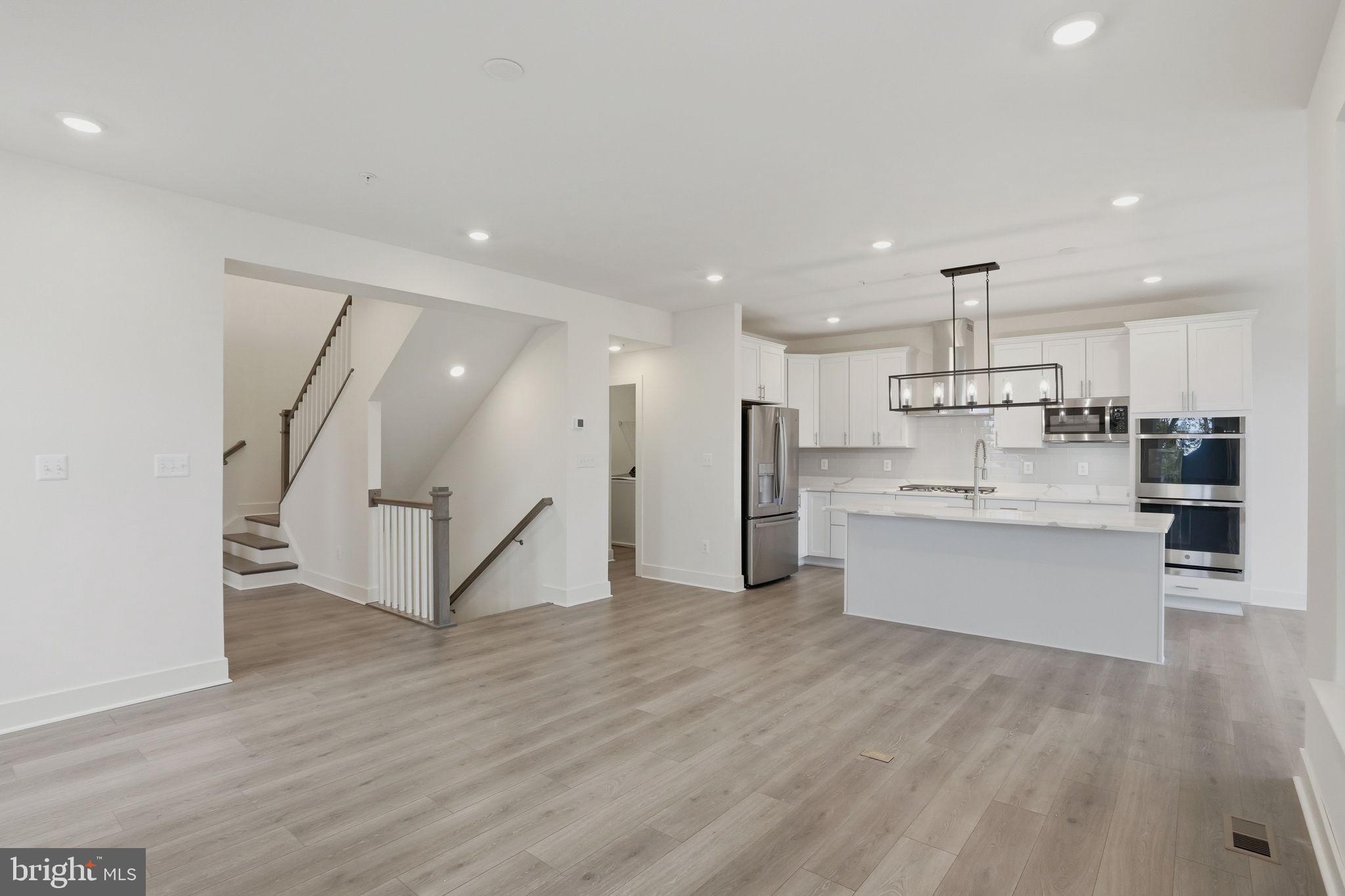 OYSTER HOUSE VILLAGE - Residential