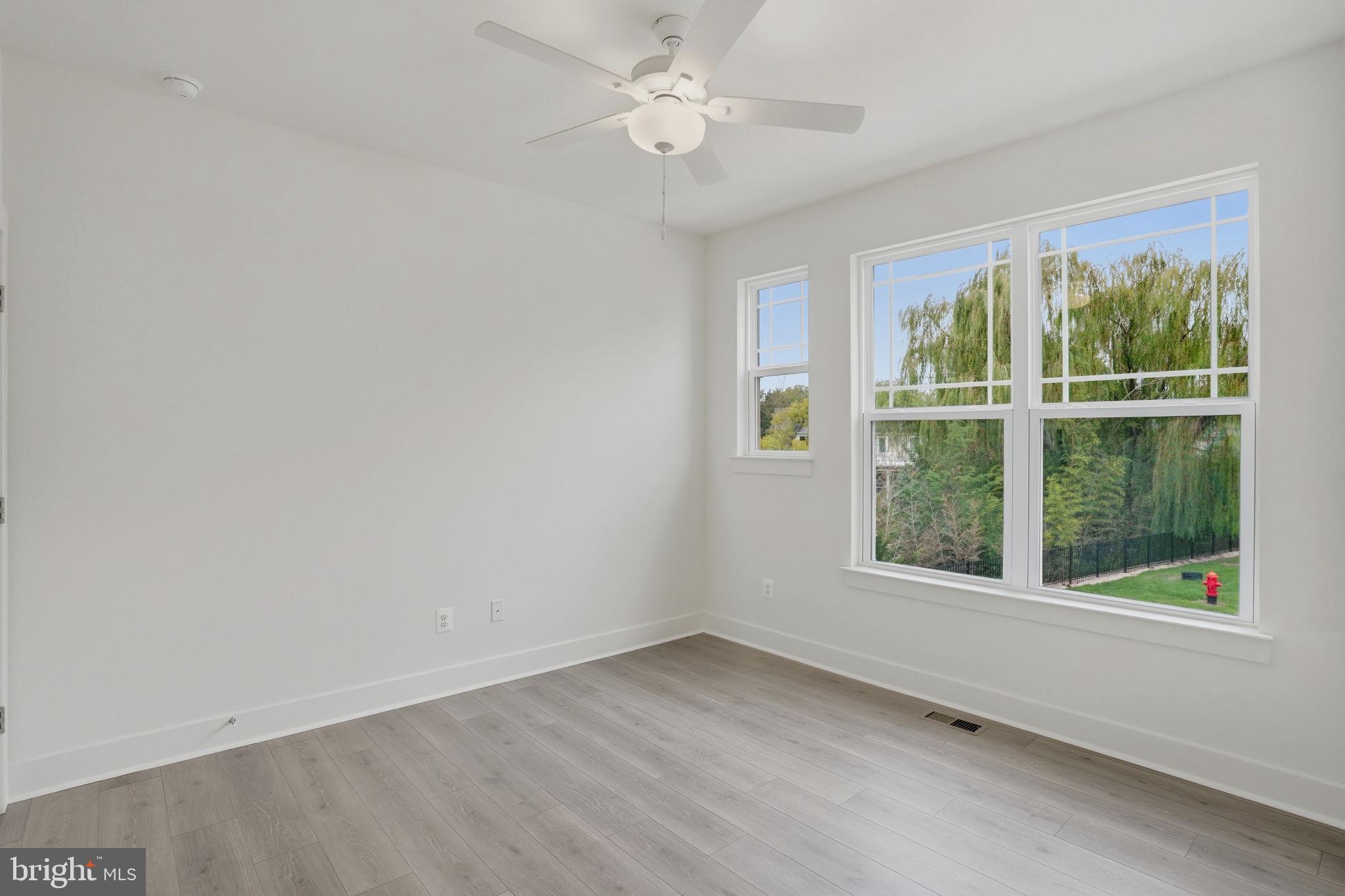 OYSTER HOUSE VILLAGE - Residential