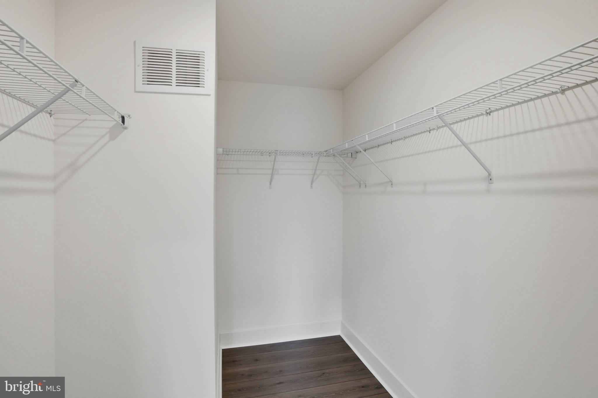 OYSTER HOUSE VILLAGE - Residential