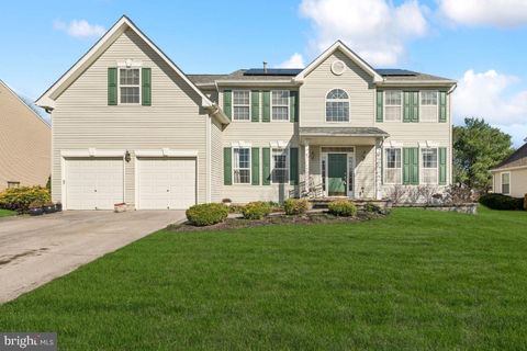 Homes For Sale - 12 Anchor Court<br/> HAINESPORT, NJ 08036