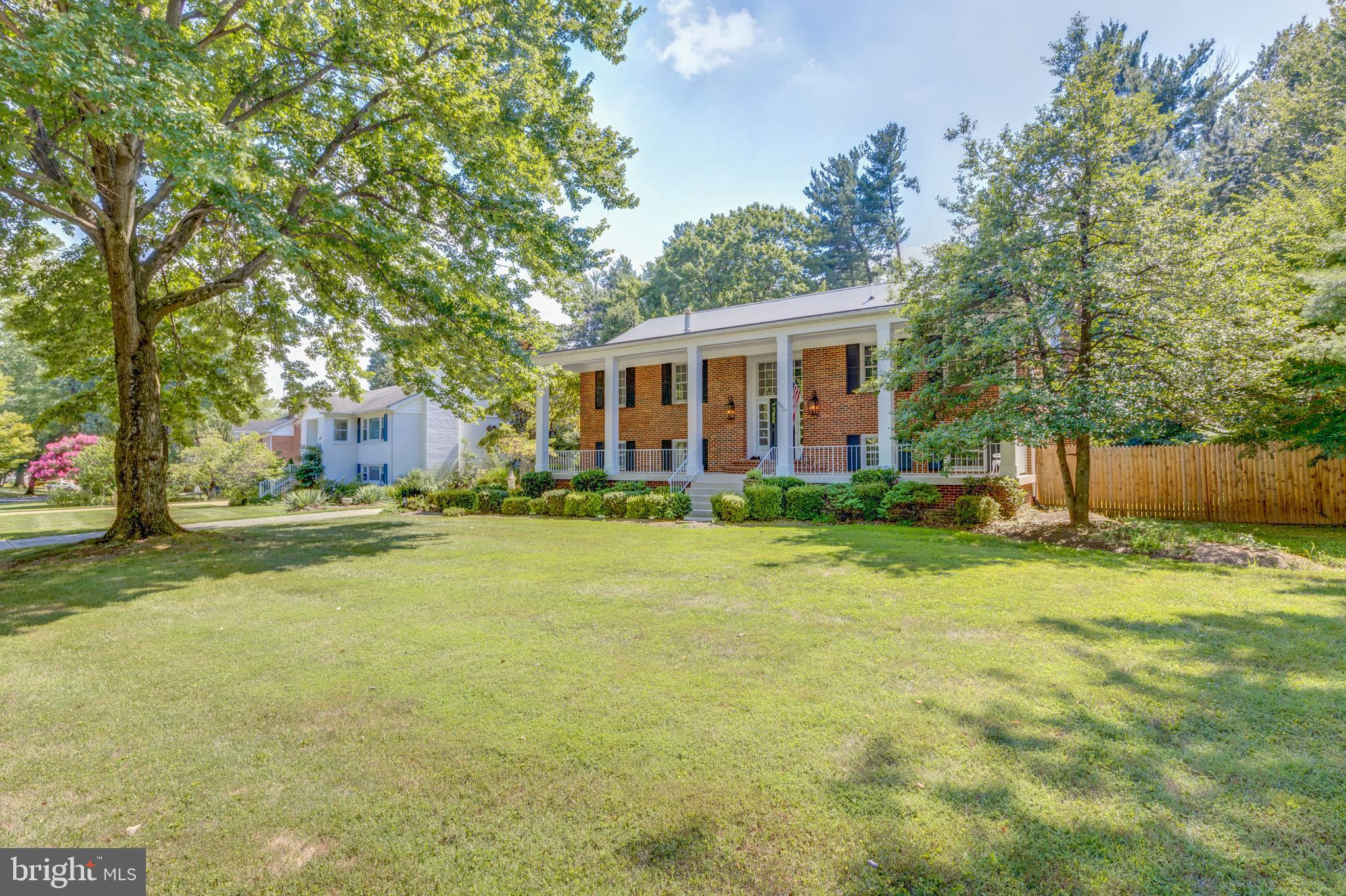 MC LEAN HAMLET - Residential