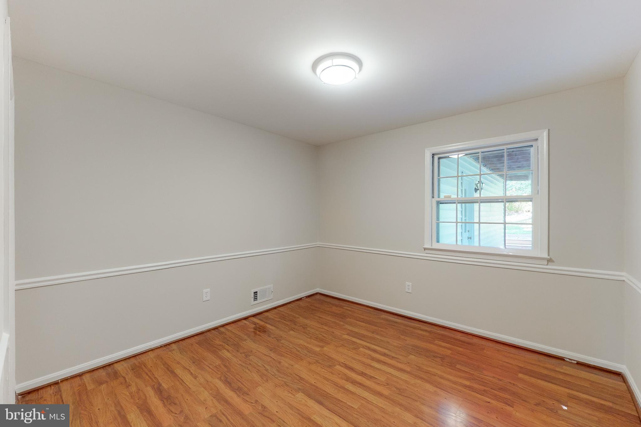 MC LEAN HAMLET - Residential