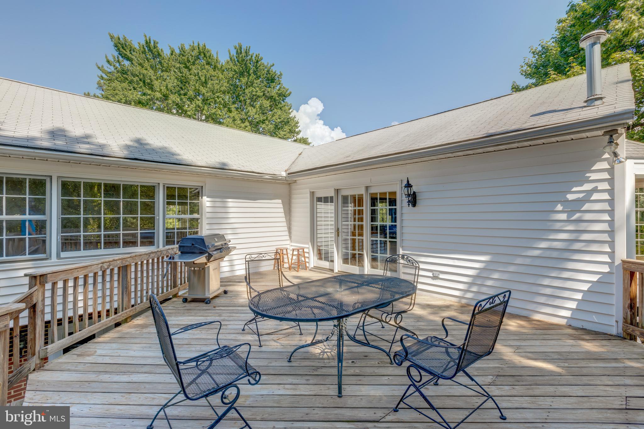 MC LEAN HAMLET - Residential