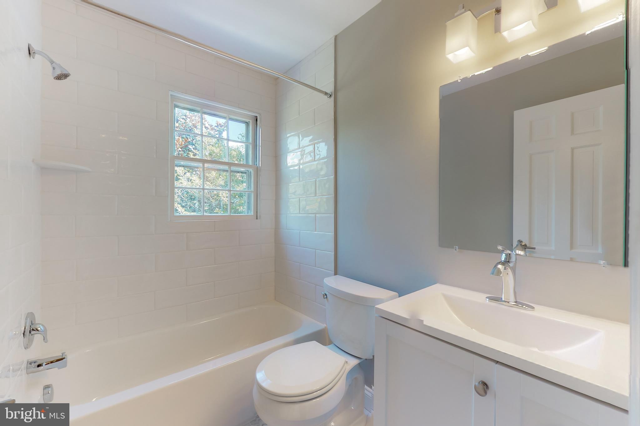 MC LEAN HAMLET - Residential