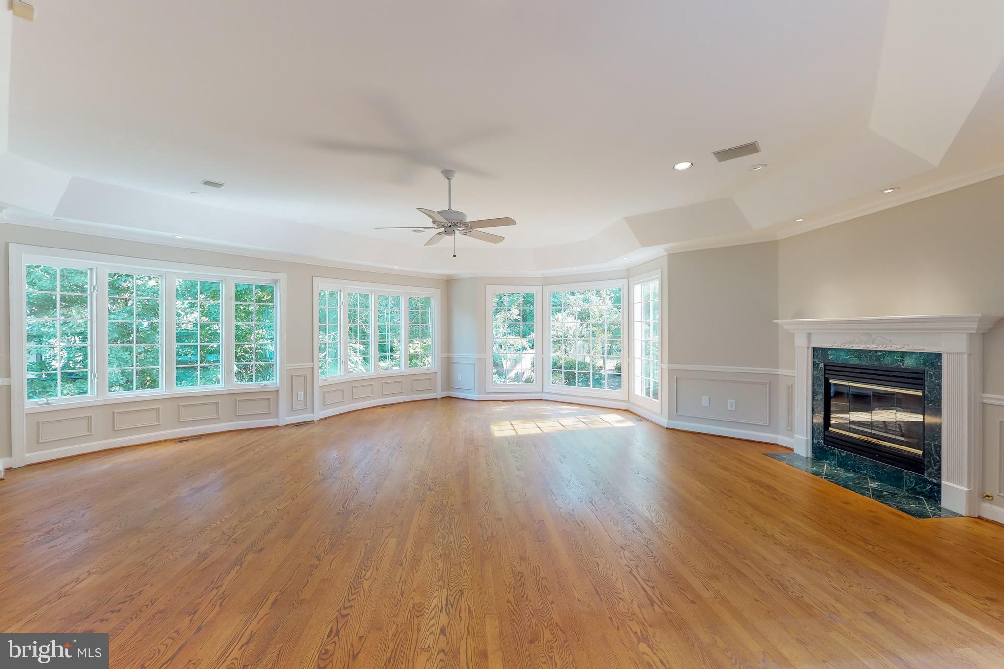 MC LEAN HAMLET - Residential