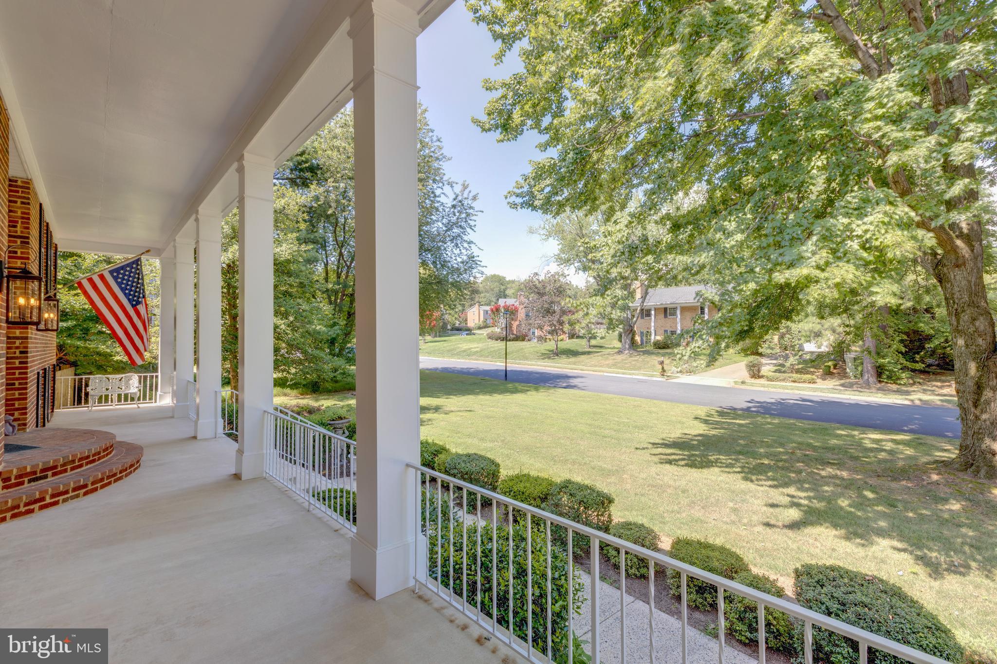 MC LEAN HAMLET - Residential