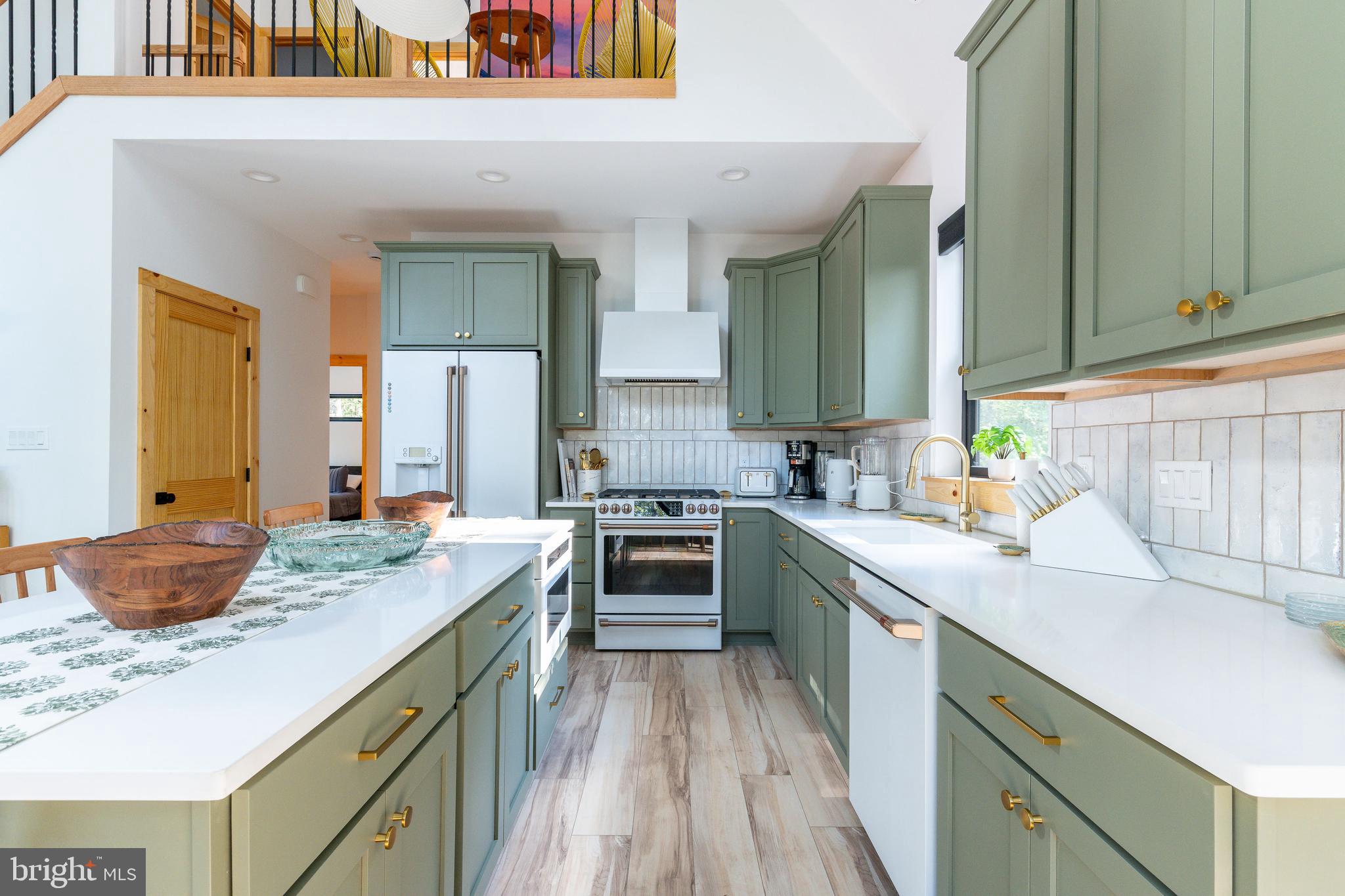 LAKE HARMONY - Residential