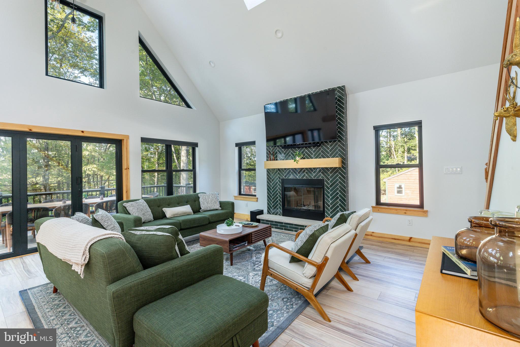 LAKE HARMONY - Residential