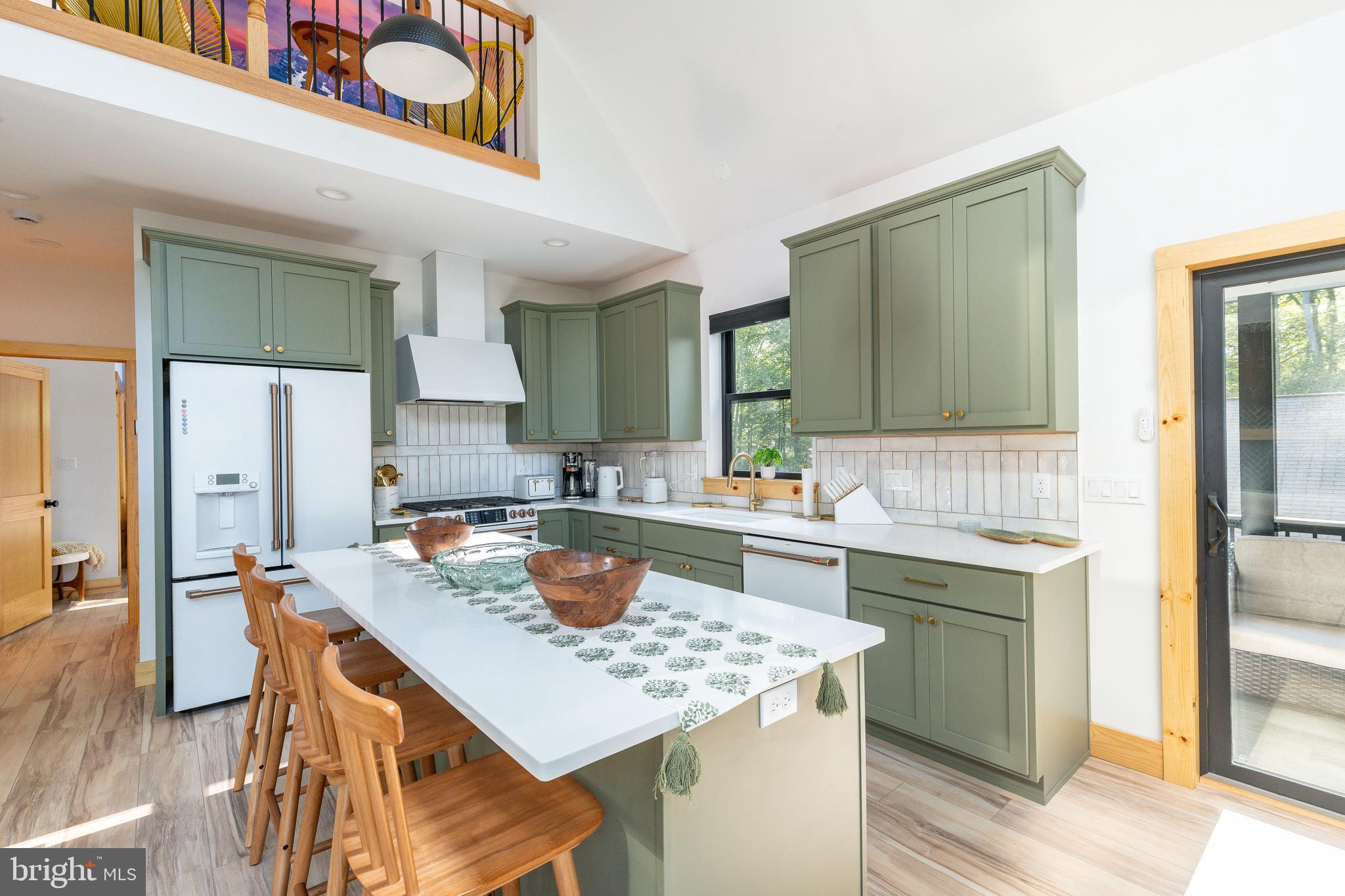 LAKE HARMONY - Residential