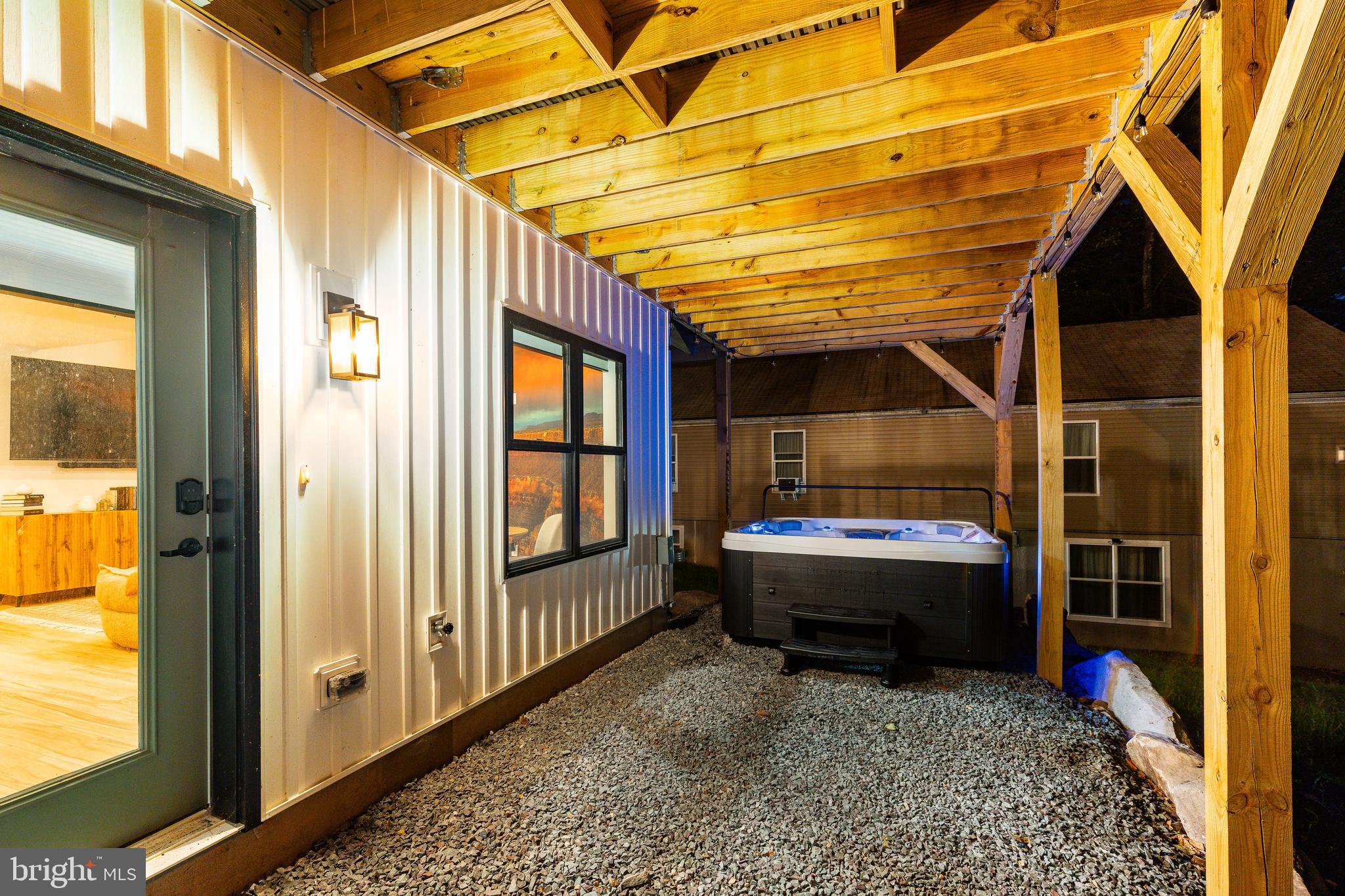 LAKE HARMONY - Residential