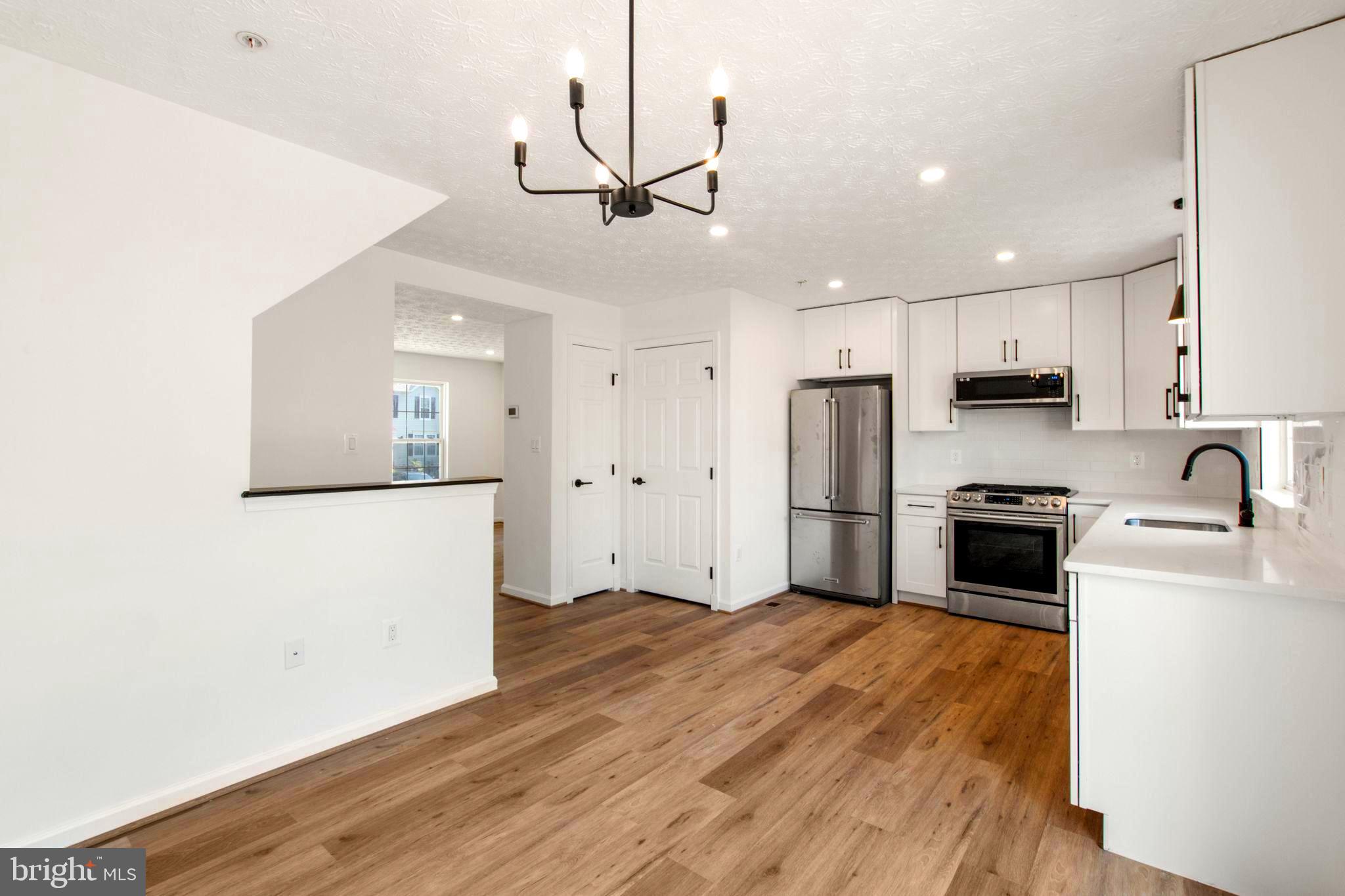 FOX CHASE - Residential