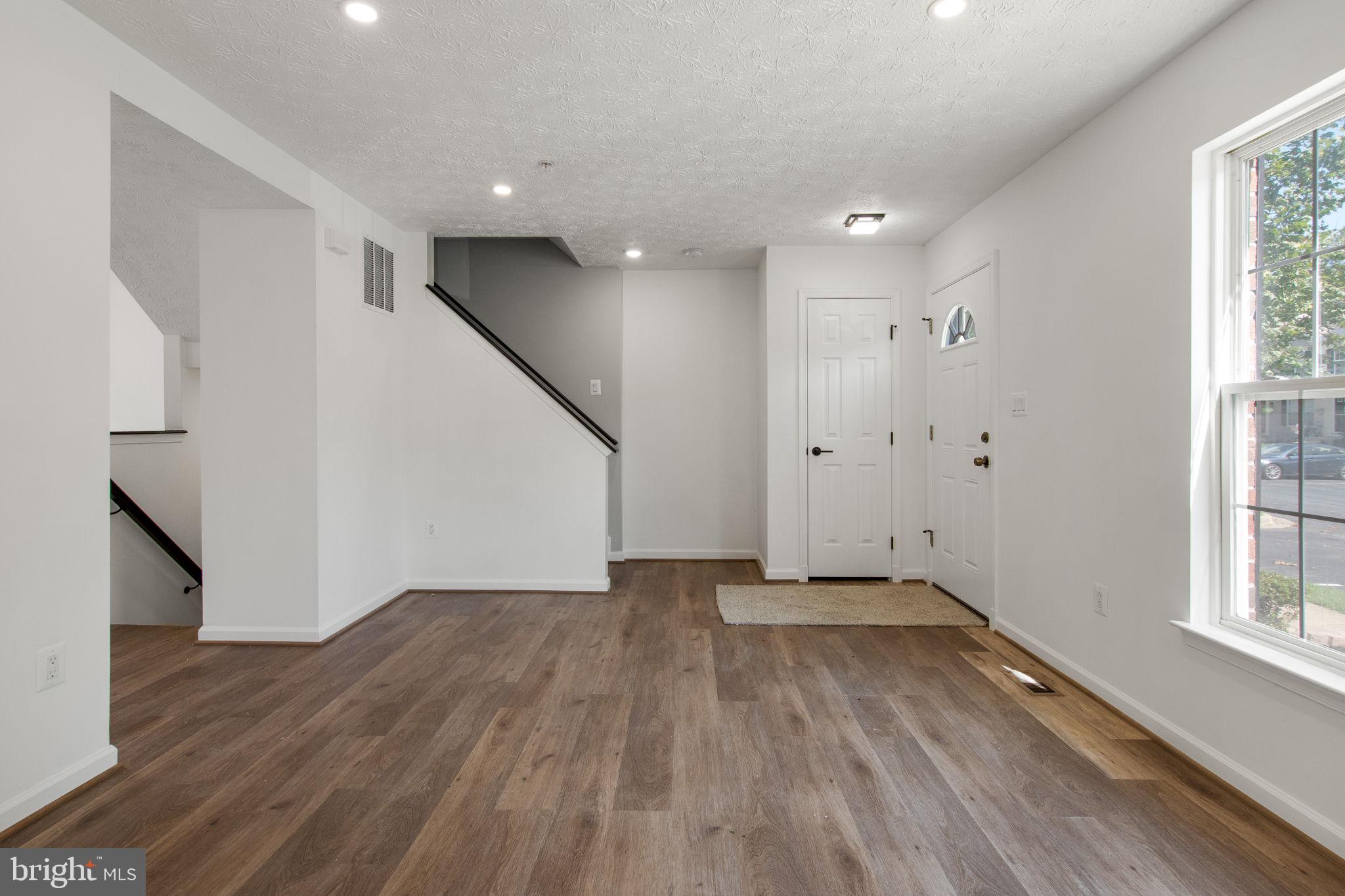 FOX CHASE - Residential