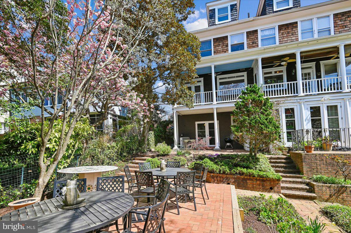 HISTORIC DISTRICT - Residential