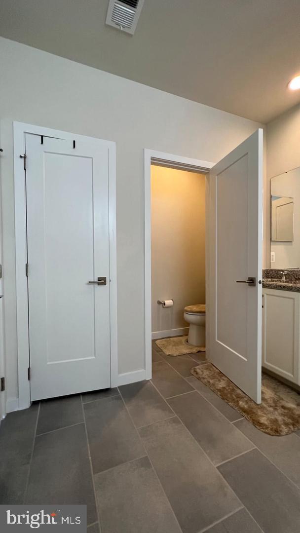 LOUDOUN VALLEY CARLISLE - Residential Lease