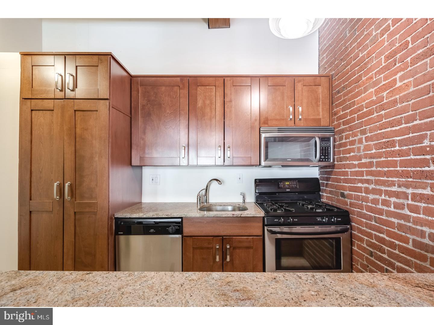OLD CITY - Residential Lease