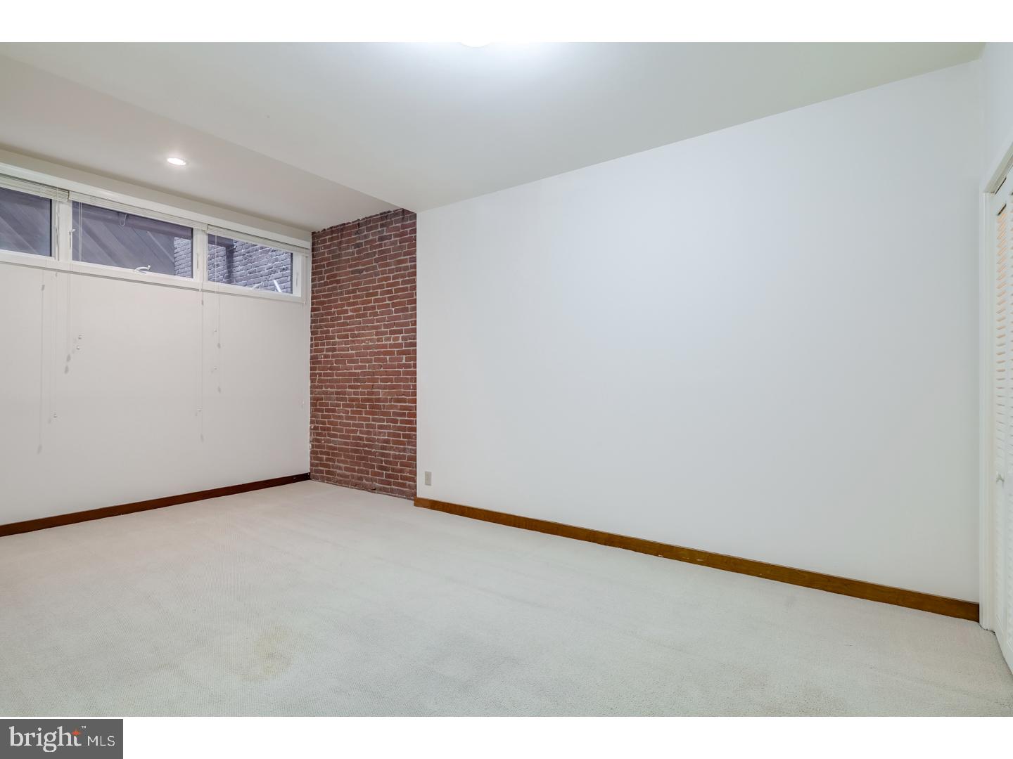 OLD CITY - Residential Lease