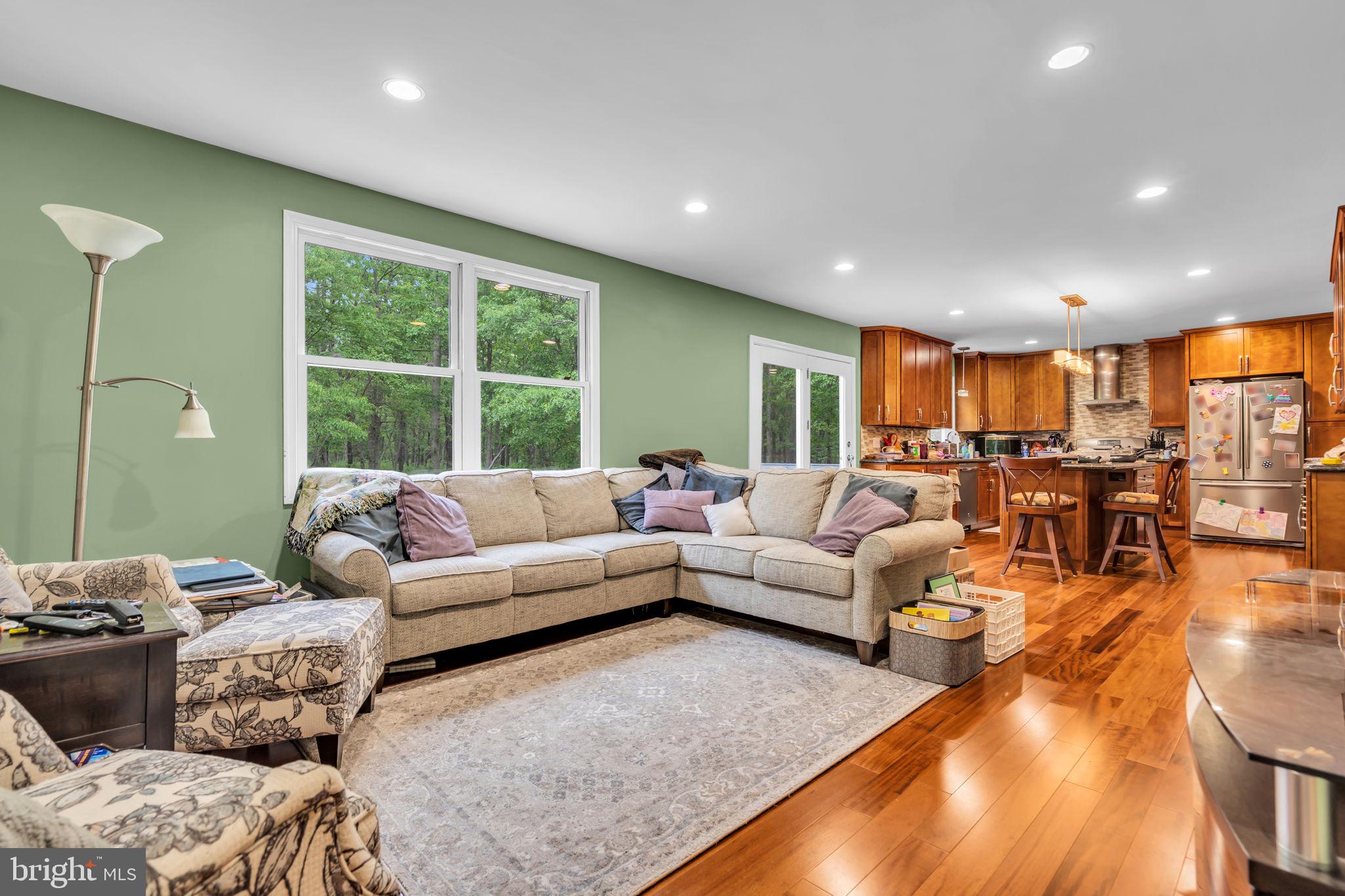 545 E JIMMIE LEEDS ROAD